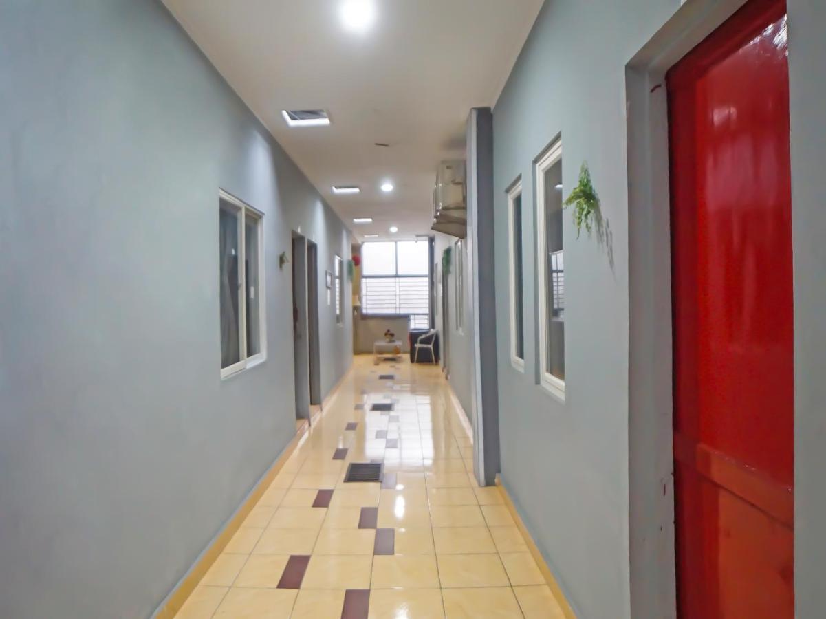 Oyo 990 Stadion Residence Syariah Medan Dış mekan fotoğraf
